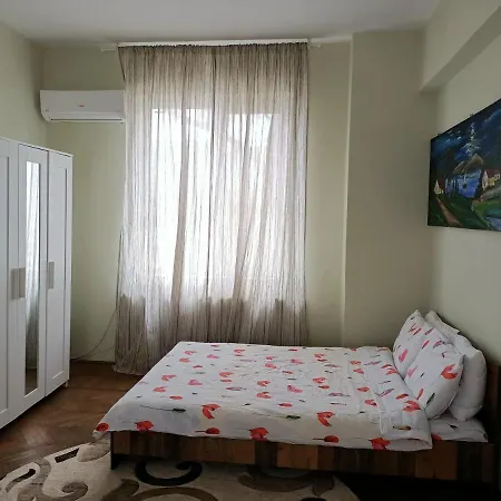 Lovely In Bucharest, Baba Novac Area 아파트 부쿠레슈티