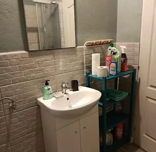 Lovely In Bucharest, Baba Novac Area